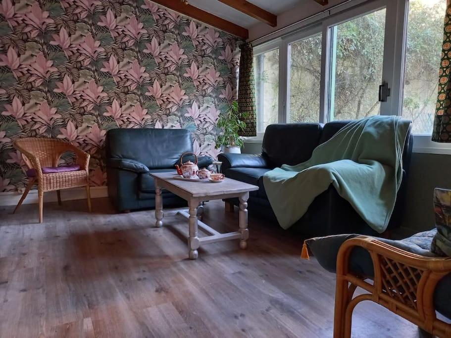Maison Violette En Berry Aigurande Bagian luar foto