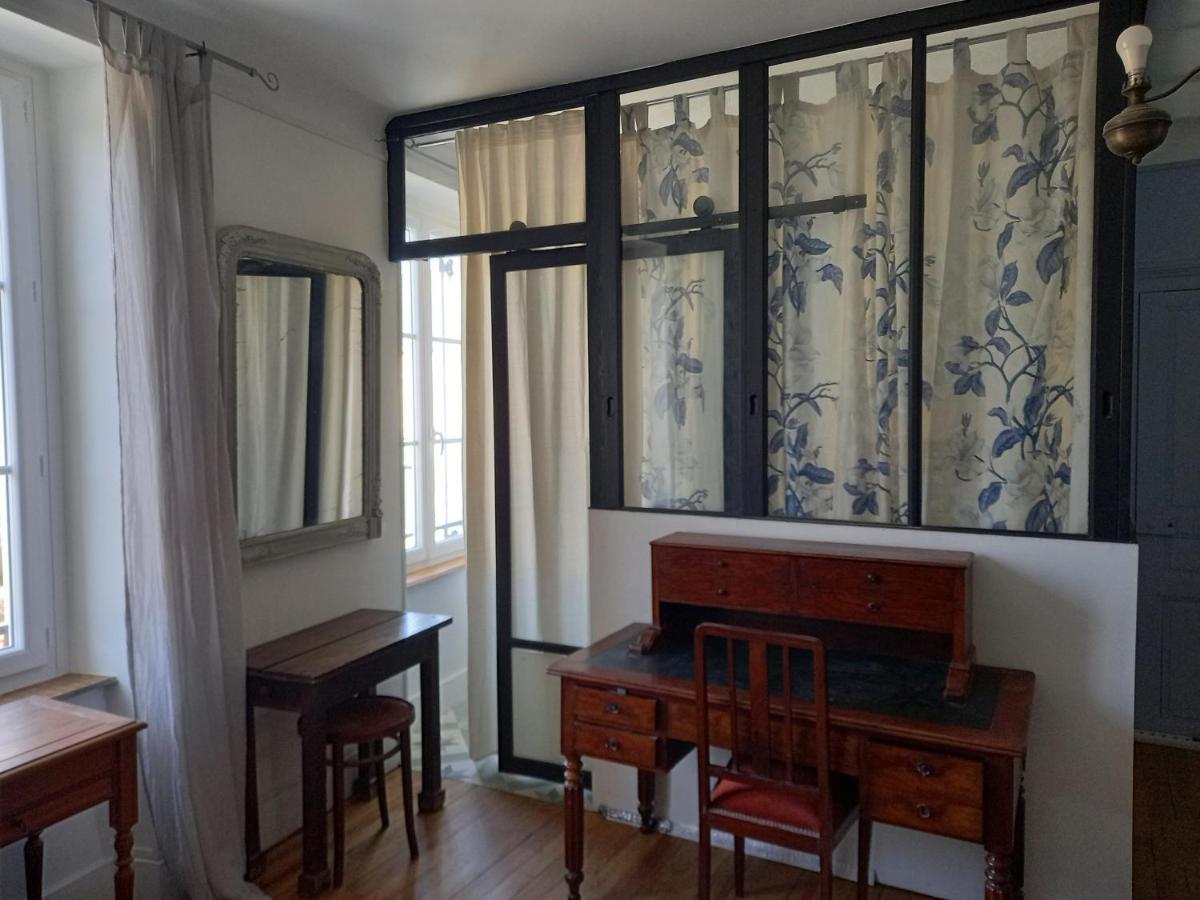 Maison Violette En Berry Aigurande Bagian luar foto