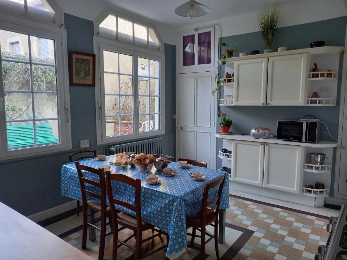 Maison Violette En Berry Aigurande Bagian luar foto