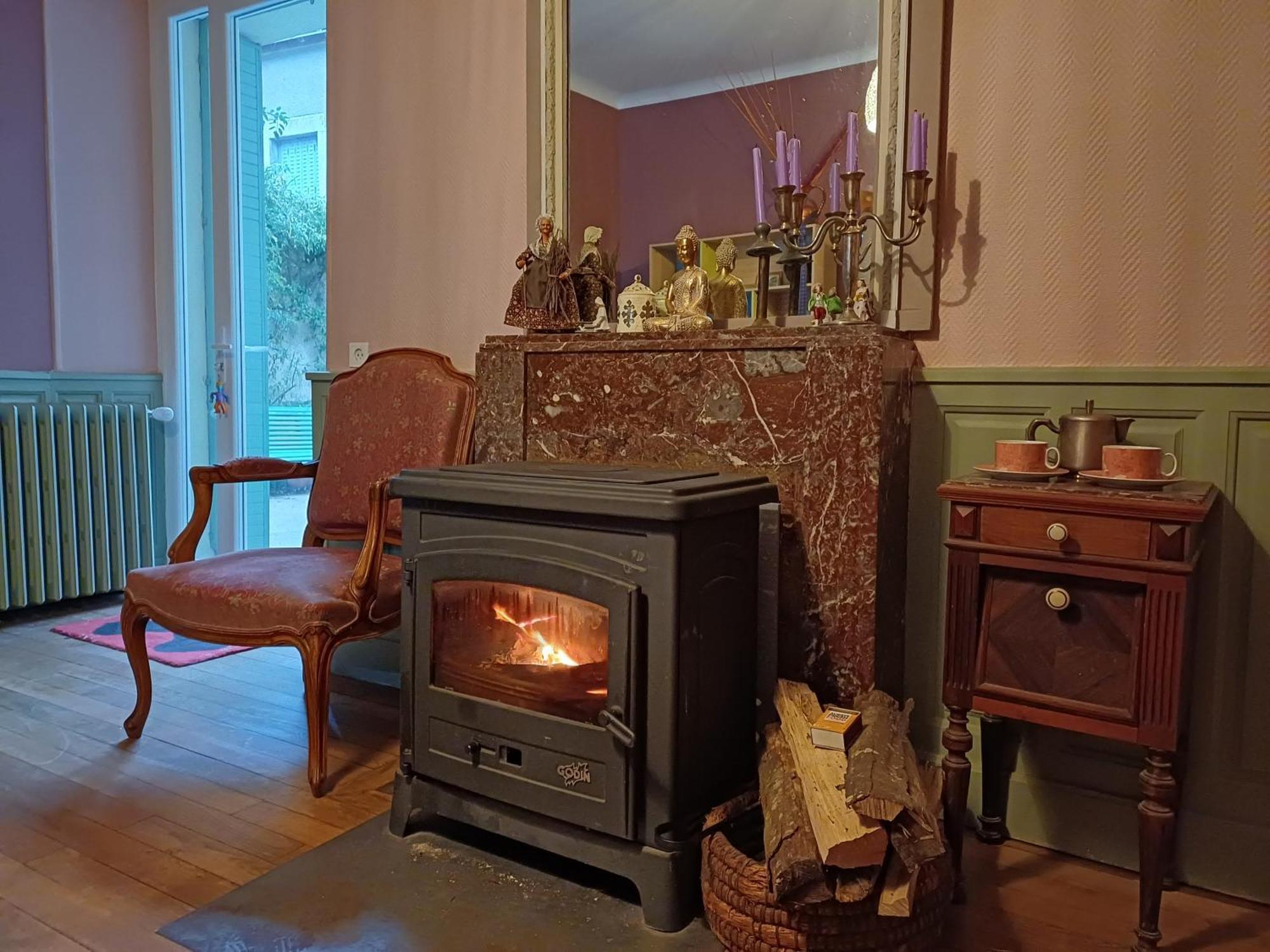 Maison Violette En Berry Aigurande Bagian luar foto
