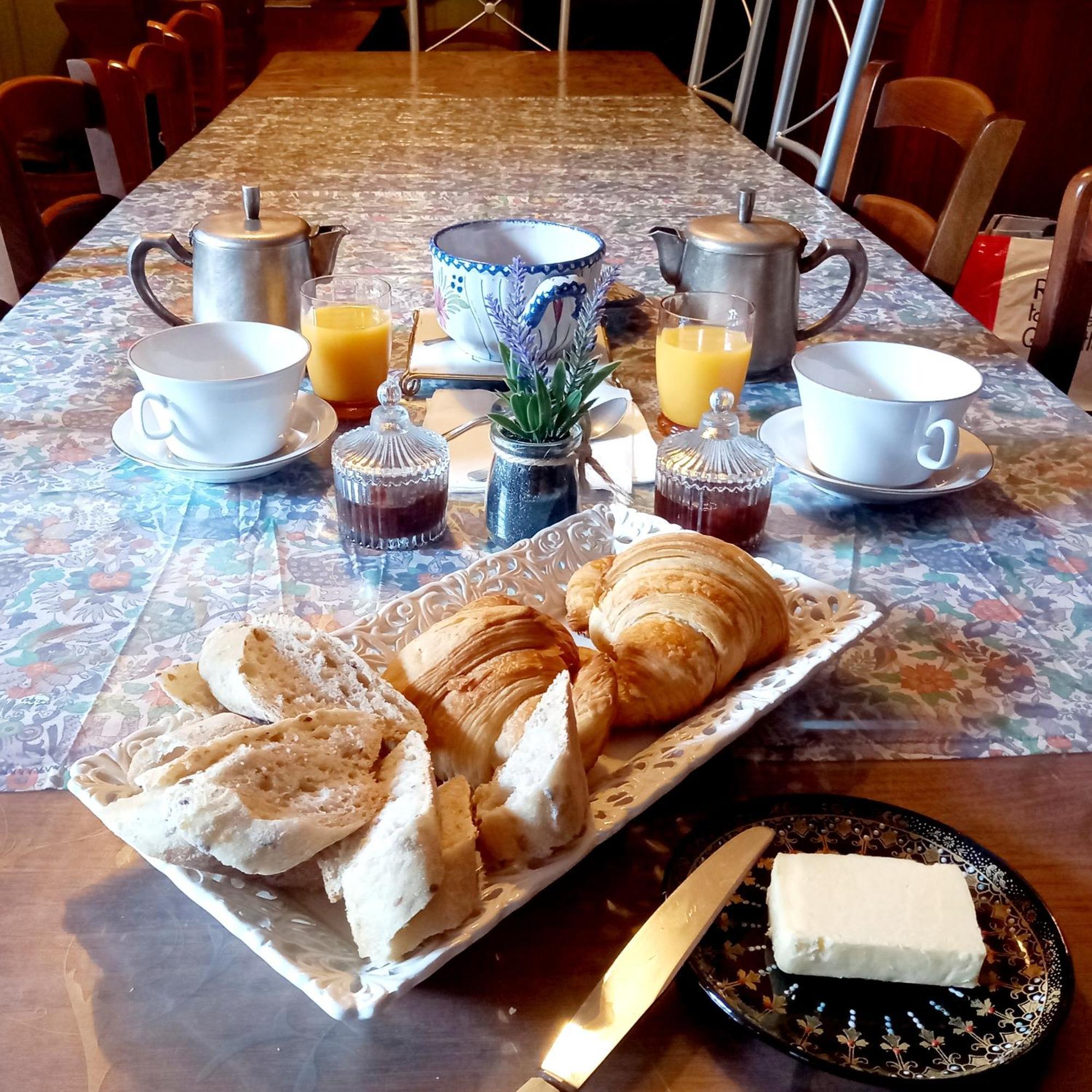 Maison Violette En Berry Aigurande Bagian luar foto