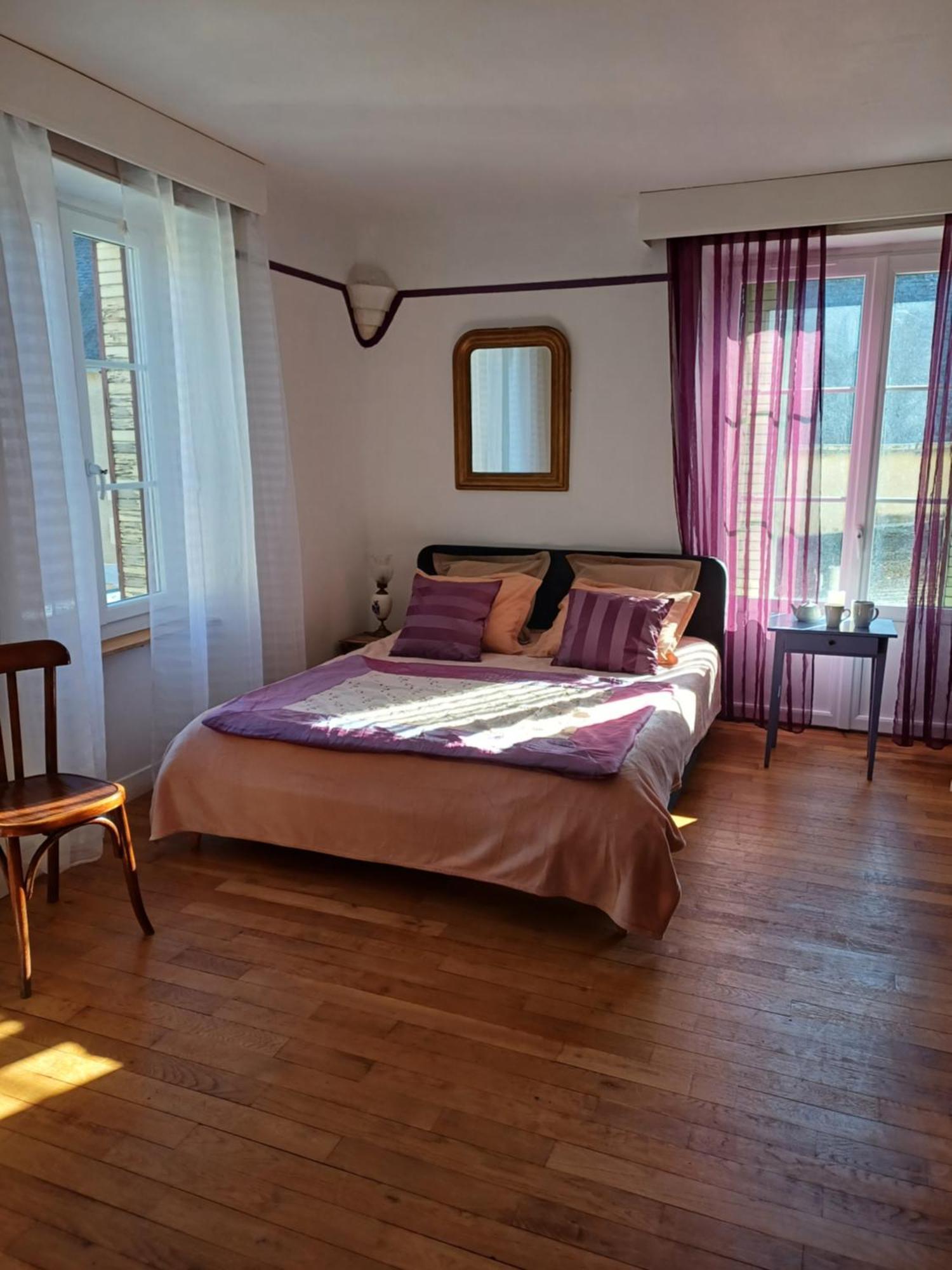 Maison Violette En Berry Aigurande Ruang foto